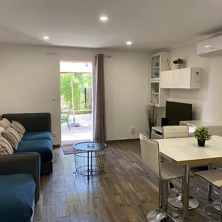 酒店 Petite Maison Au Calme Avec Jardin Clim Et Parking 3*